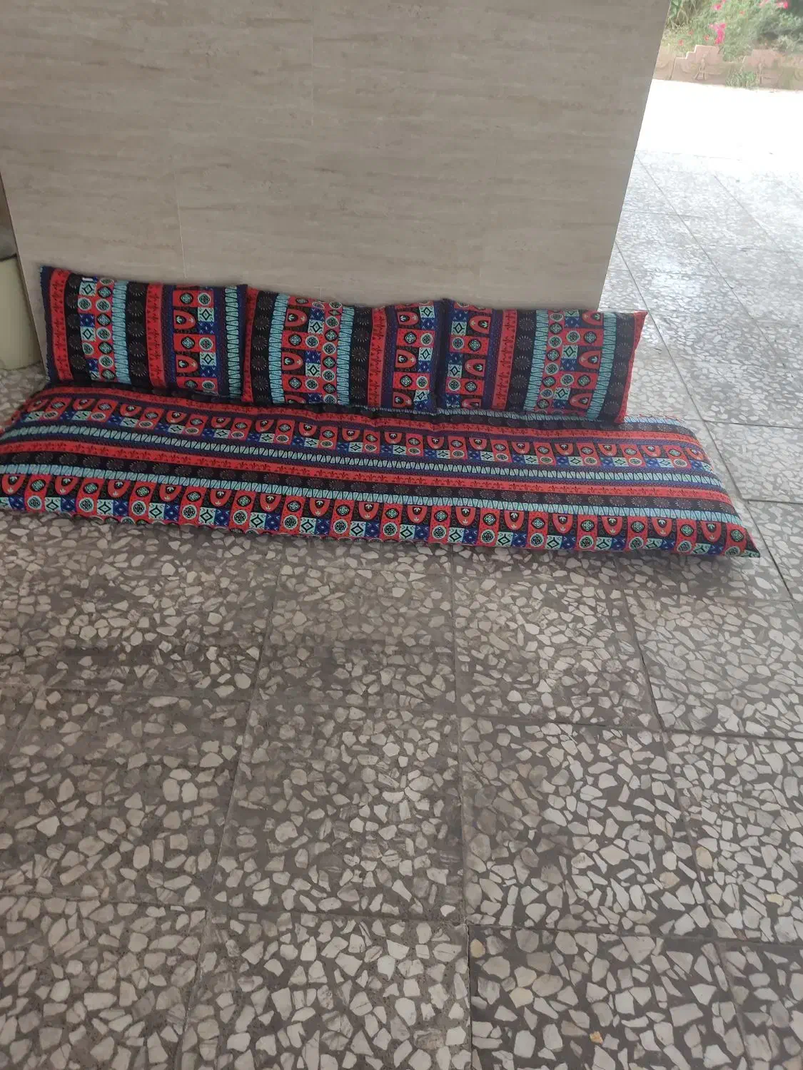 تشک سنتی|مبلمان خانگی و میز عسلی|قائم‌شهر, |دیوار