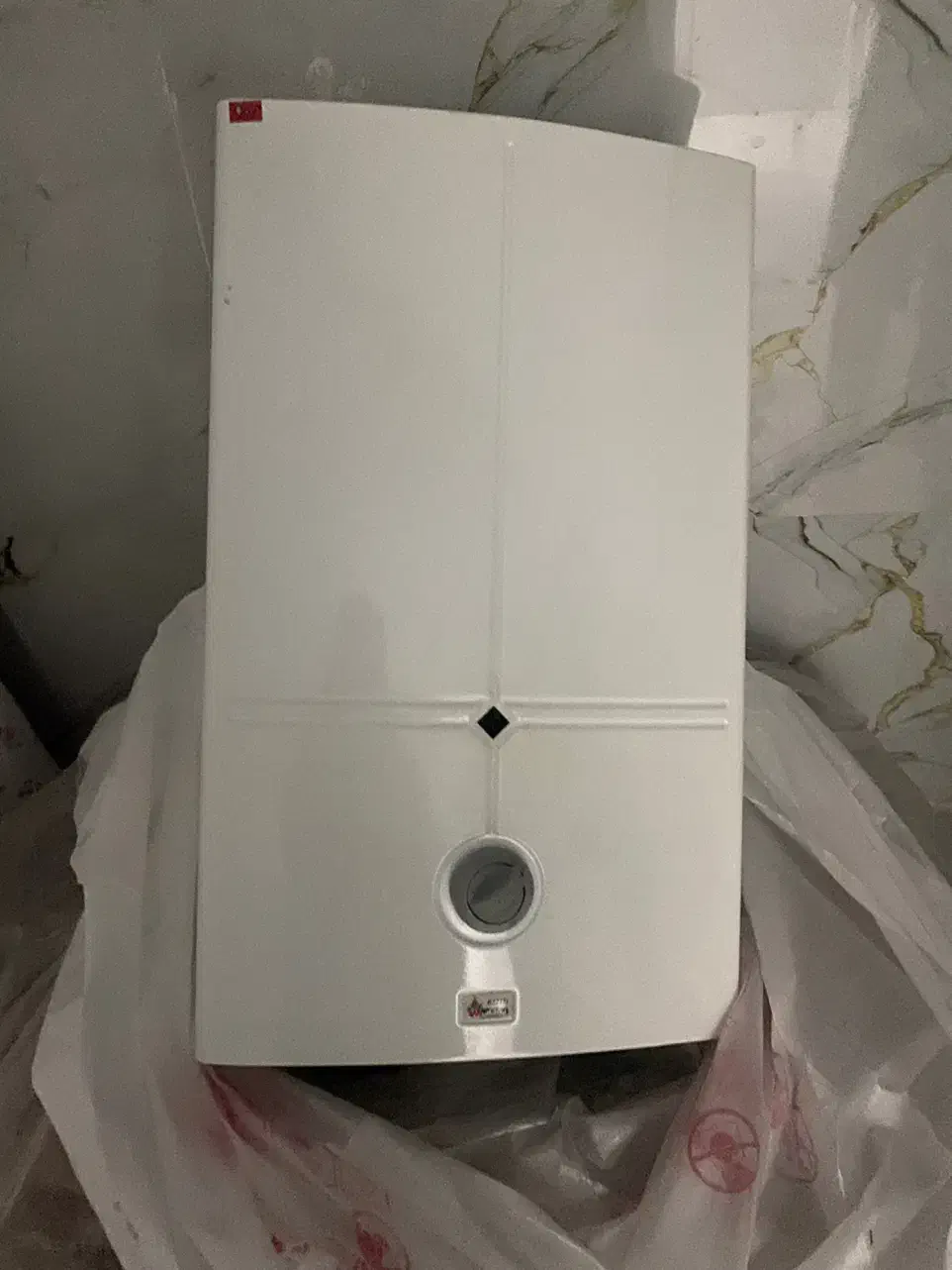 آبگرمکن دیواری گازی|آبگرمکن، پکیج، شوفاژ|تبریز, |دیوار