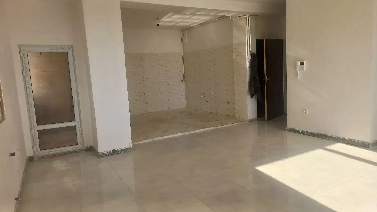 فروش واحد کلید نخورده با بهترین لوکیشن وخوش قیمت|فروش آپارتمان|ملایر, |دیوار