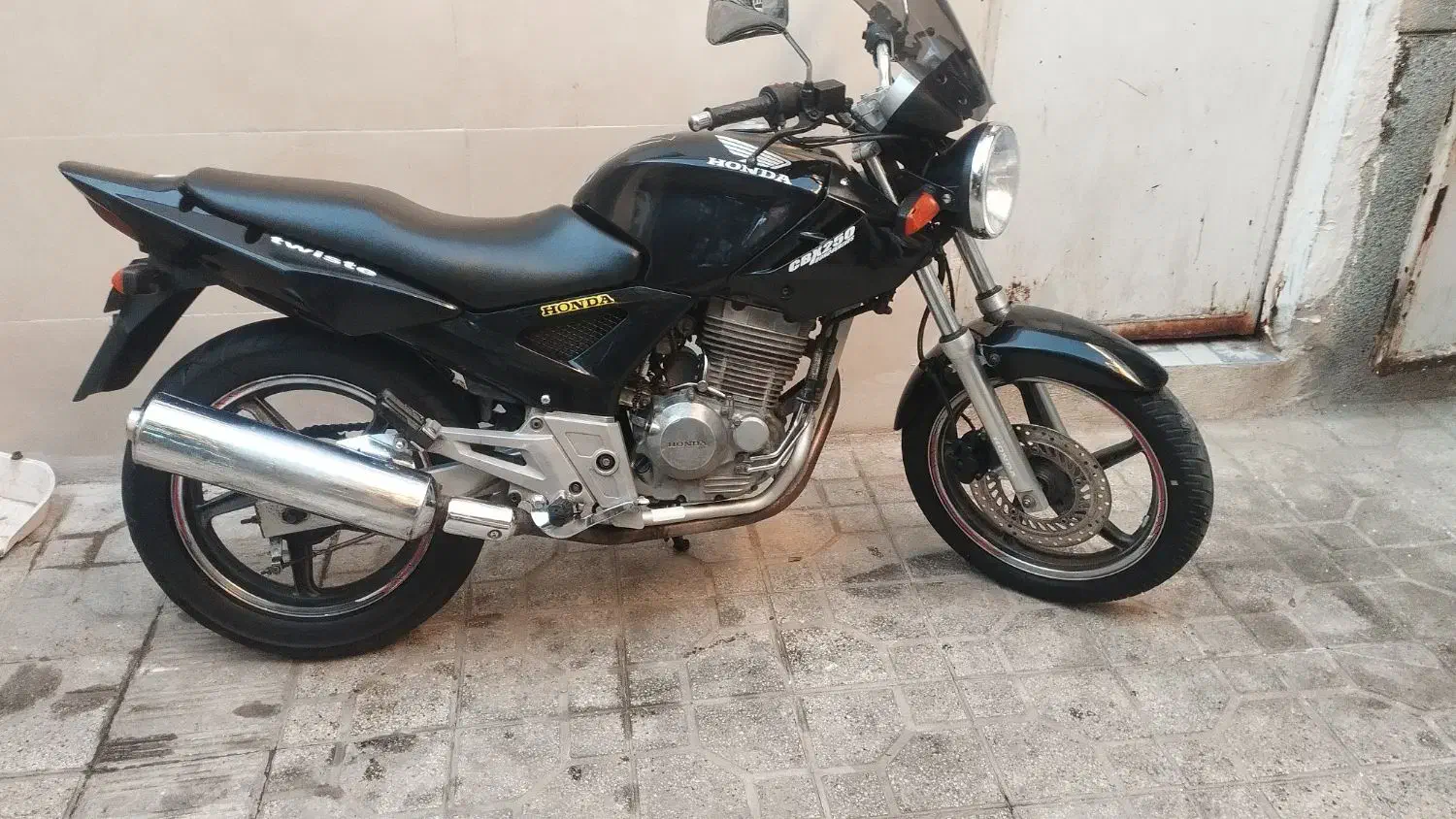 cbx 250|موتورسیکلت|شیراز, کوی زهرا|دیوار