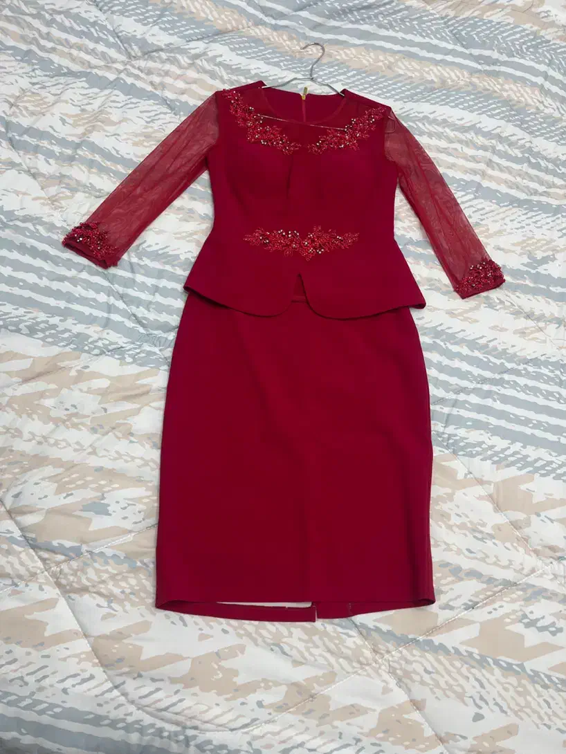 کت و دامن|لباس|اندیشه, اندیشه فاز ۱|دیوار