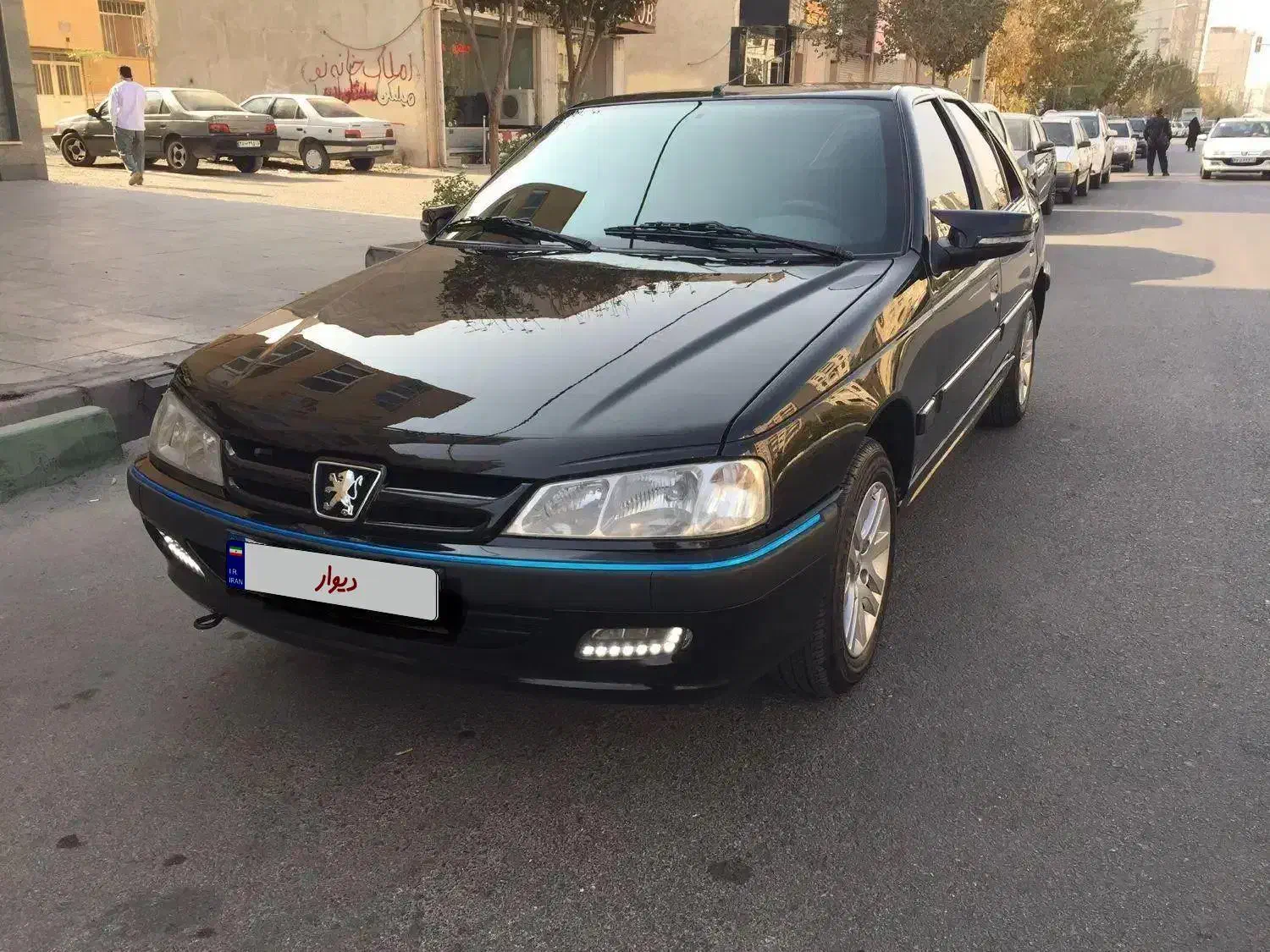 پرشیا سال سفارشی ۴۰۲ بی رنگ و دریچه سیمی|خودرو سواری و وانت|قم, بنیاد|دیوار