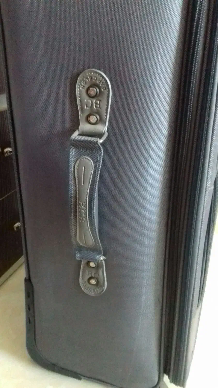 یک چمدان بزرگ چرخدار نو به فروش می رسد|کیف، کفش، کمربند|قم, بنیاد|دیوار