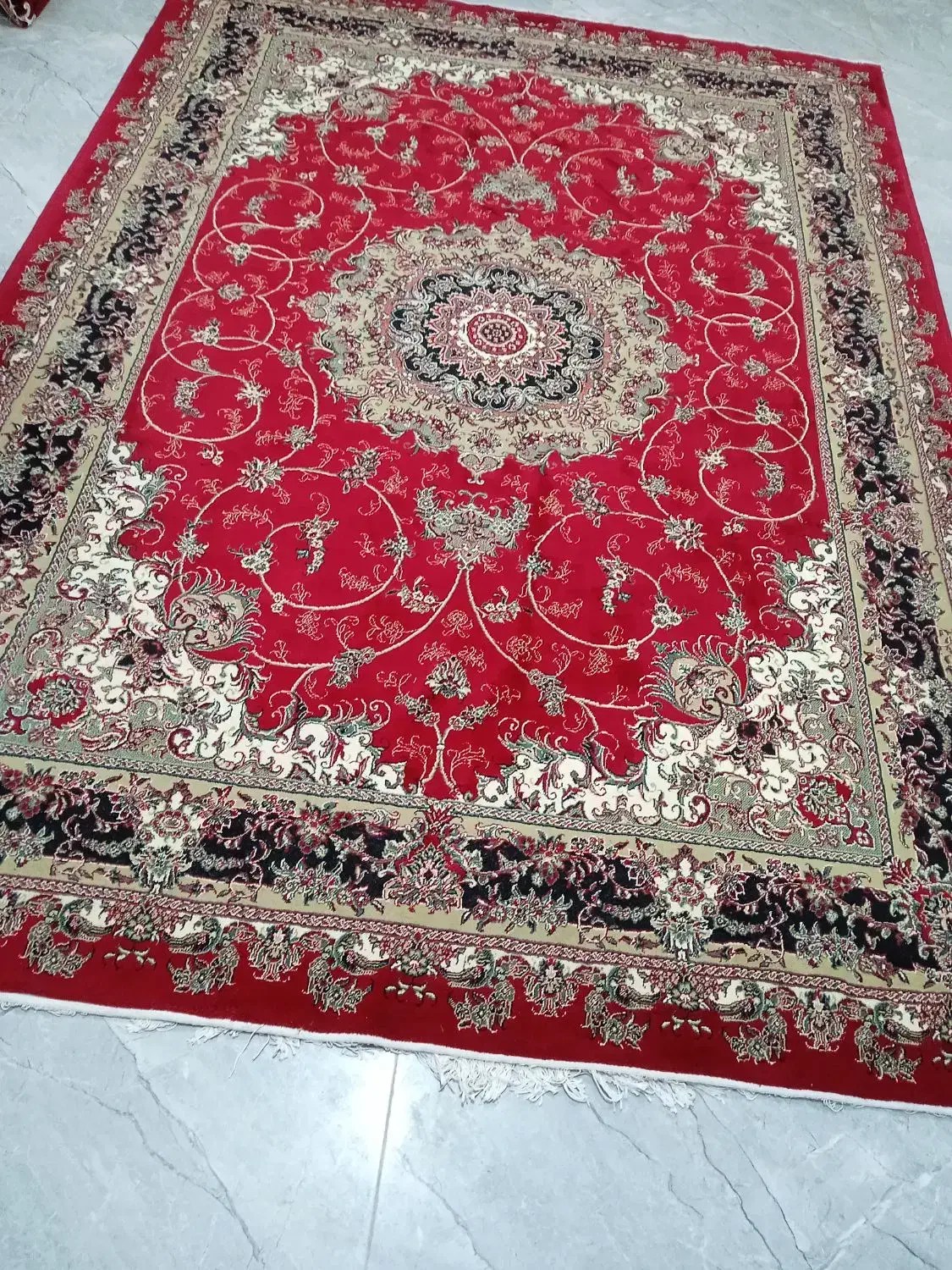 سلام یک عدد فرش نو متری کامل سالم|فرش|رشت, حومه رشت|دیوار