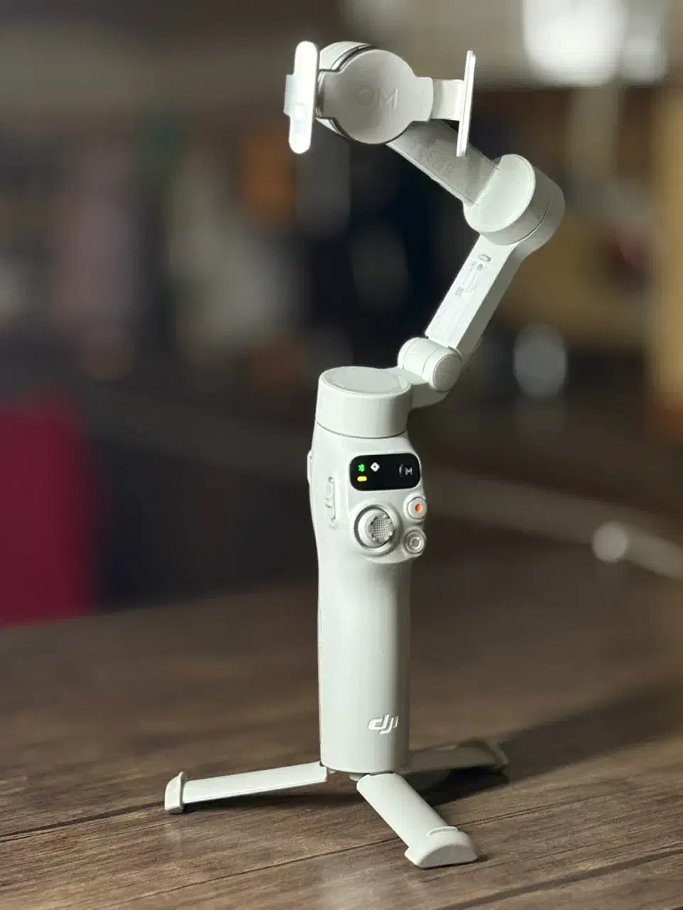 فروش گیمبال dji osmo 7|دوربین عکاسی و فیلم‌برداری|شیراز, فرگاز|دیوار