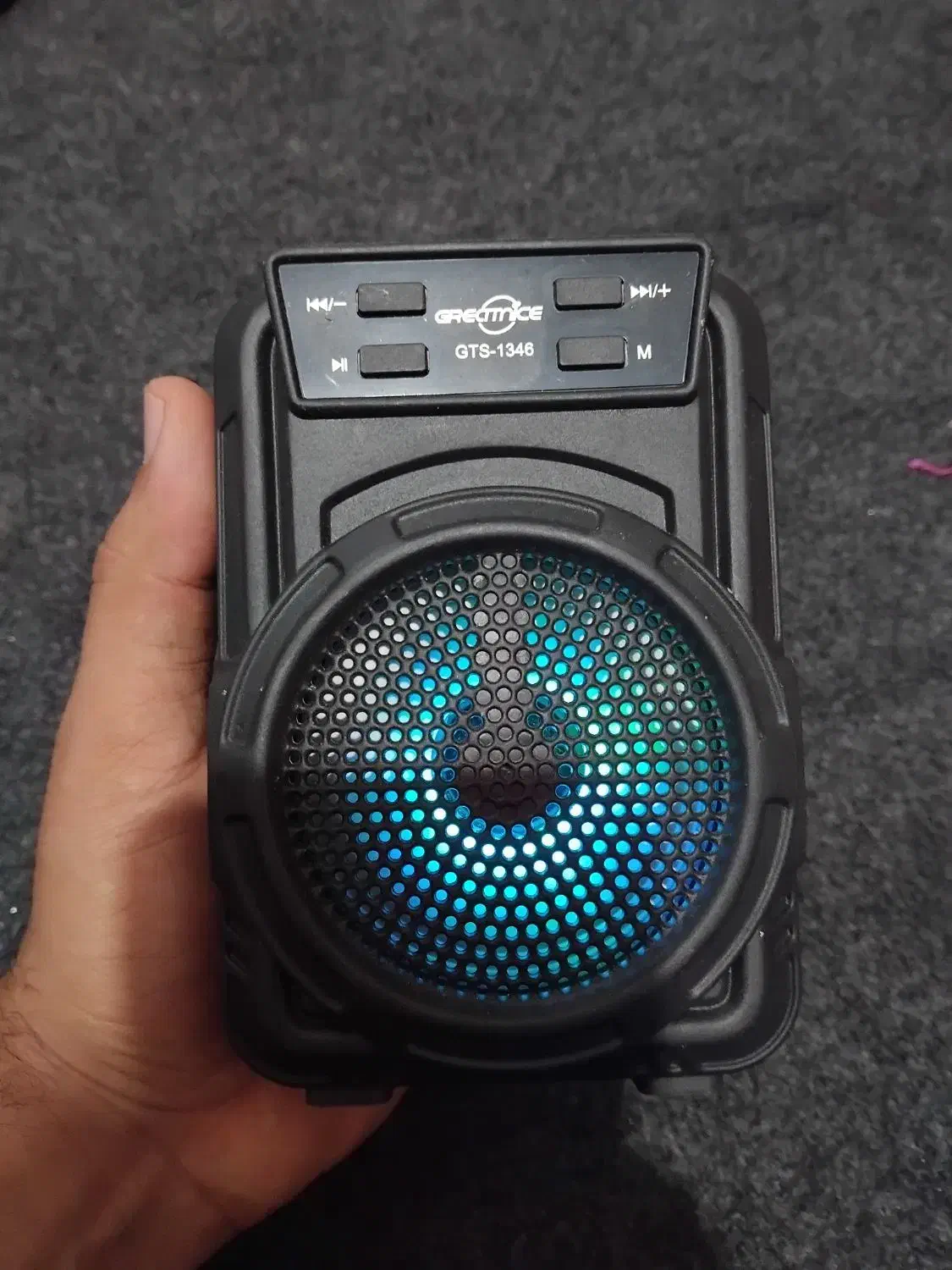 اسپیکر|پخش‌کننده همراه|قم, چهل درخت‎|دیوار