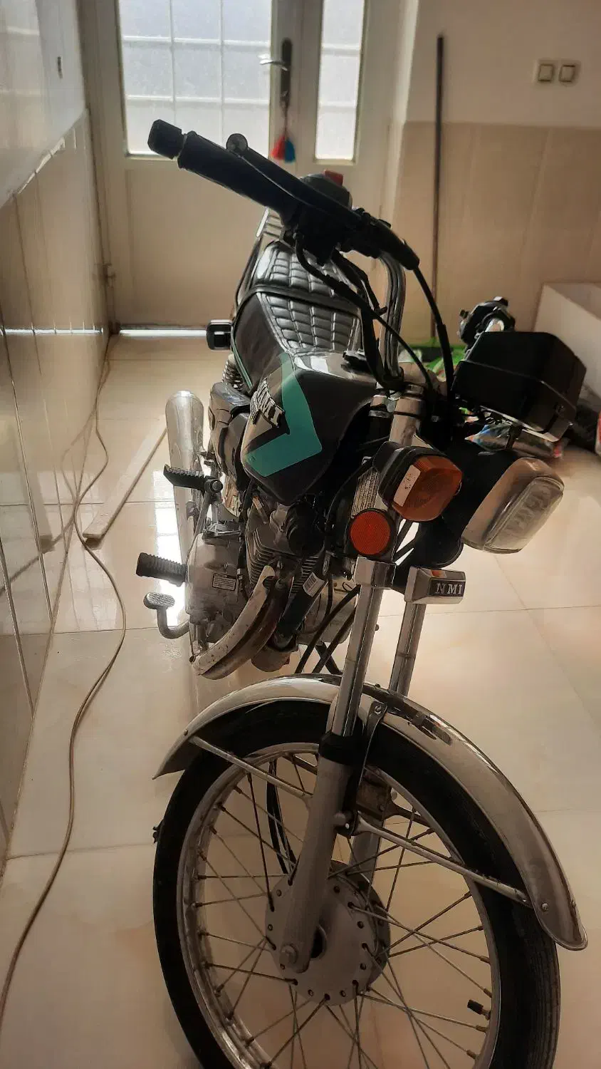 موتور استارتی نامی ۱۲۵ مدل۴۰۰|موتورسیکلت|فیروزآباد (فارس), |دیوار