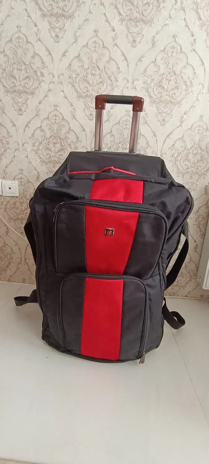 چمدان بزرگ خارجی|کیف، کفش، کمربند|مشهد, جاهد شهر|دیوار