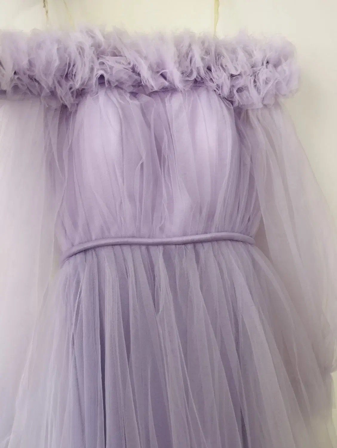 لباس مجلسی|لباس|رباط‌کریم, آدران|دیوار