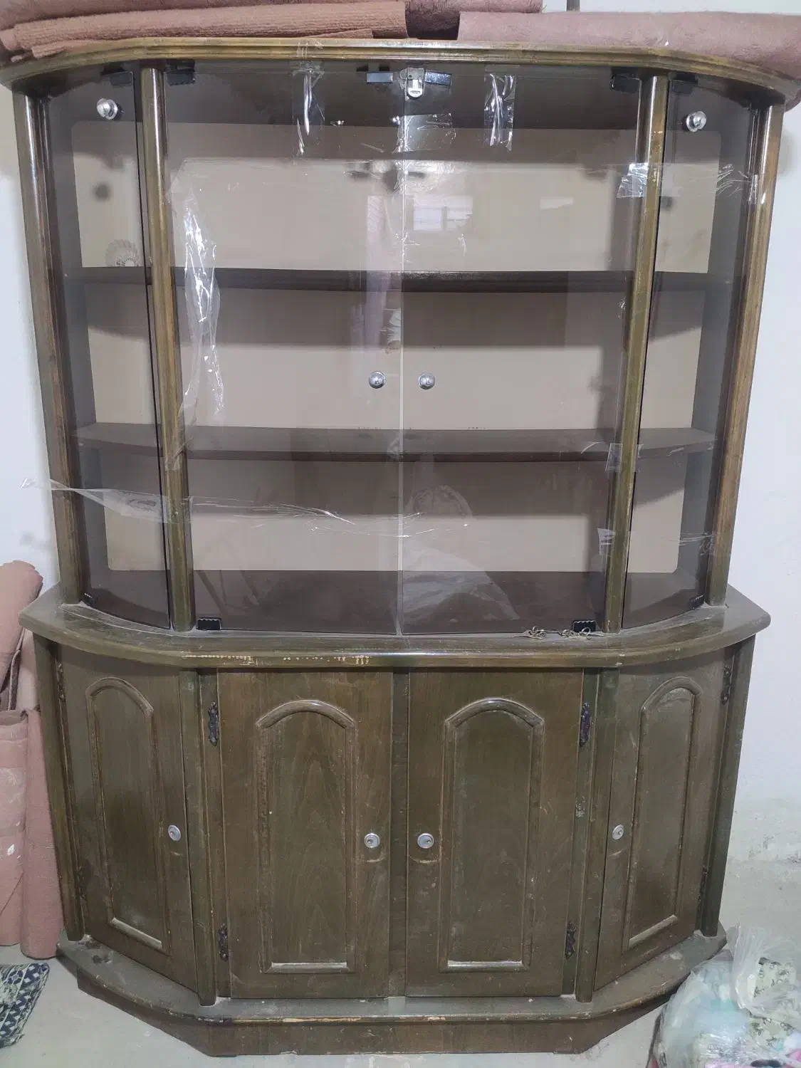 بوفه چوبی شیشه ای|بوفه، ویترین، کنسول|شاهرود, |دیوار