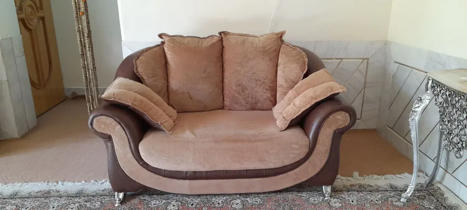 مبل ۷ نفره راحتی|مبلمان خانگی و میز عسلی|نجفآباد, شهدا|دیوار