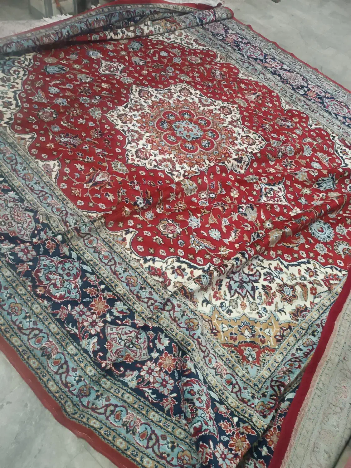 فرش ماشینی|فرش|میانه, |دیوار