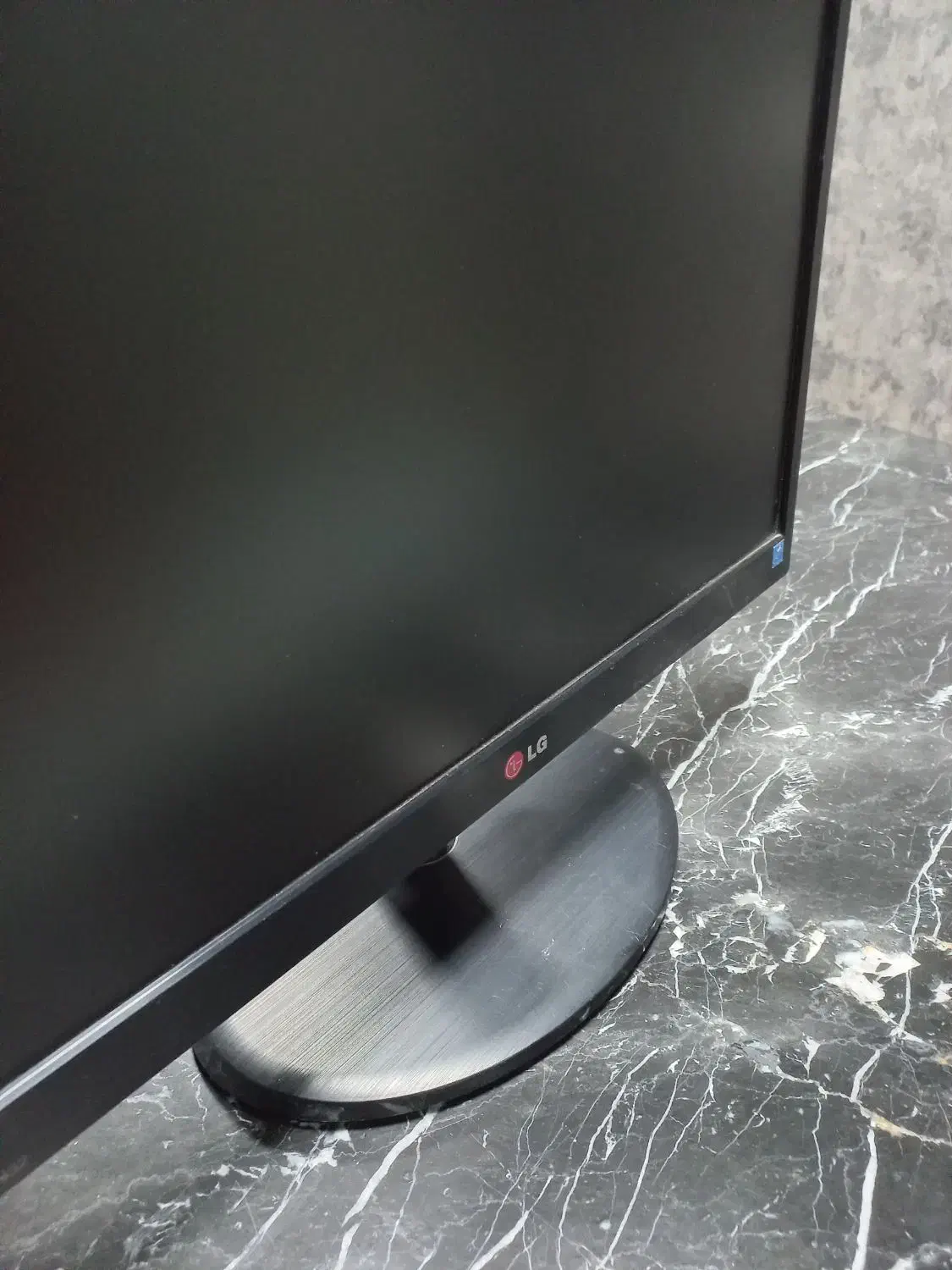 مانیتور LG 20EN32S تمیز و سالم|تلویزیون و پروژکتور|یزد, |دیوار