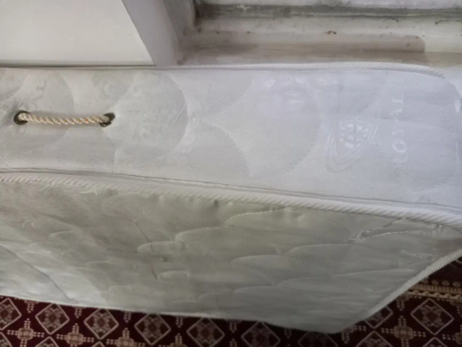 تشک|تشک تختخواب|قم, کلهری|دیوار