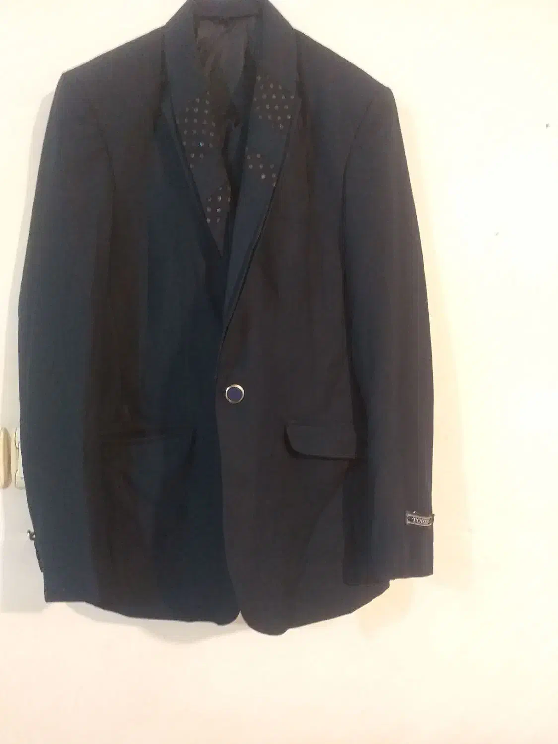 در حد نو زیاده استفاده نشده|لباس|کاشان, باغ ماجد|دیوار