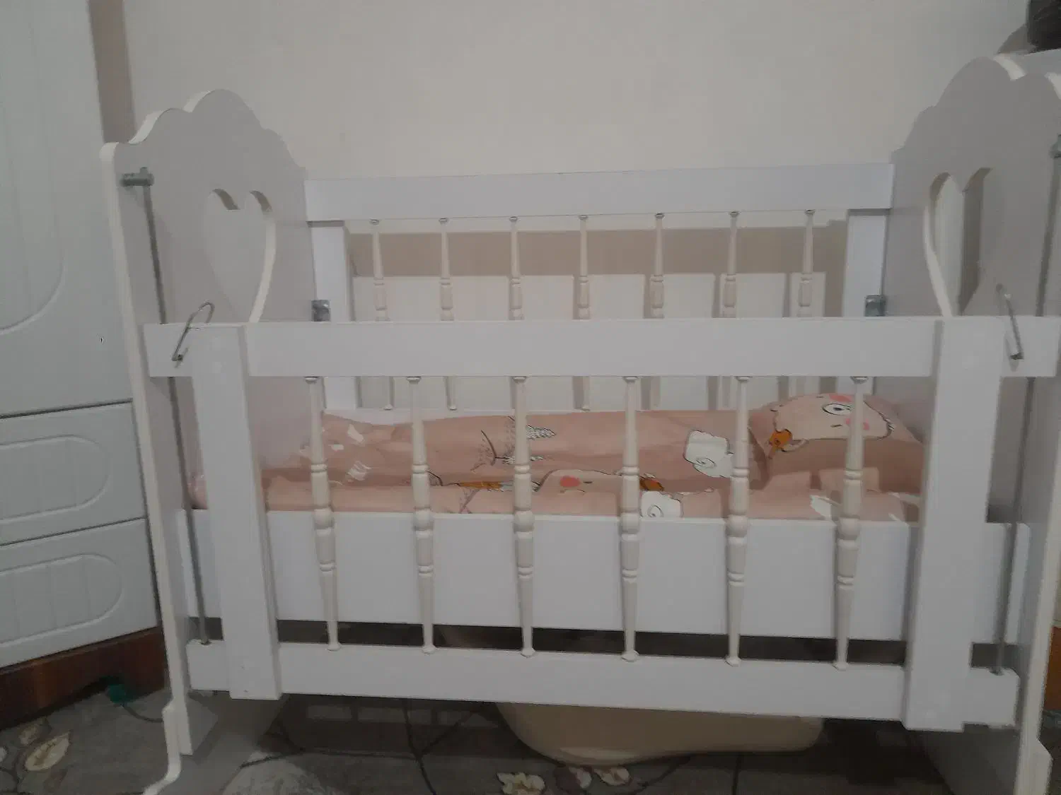 در حد نو|تخت و صندلی بچه|بوئین زهرا, |دیوار