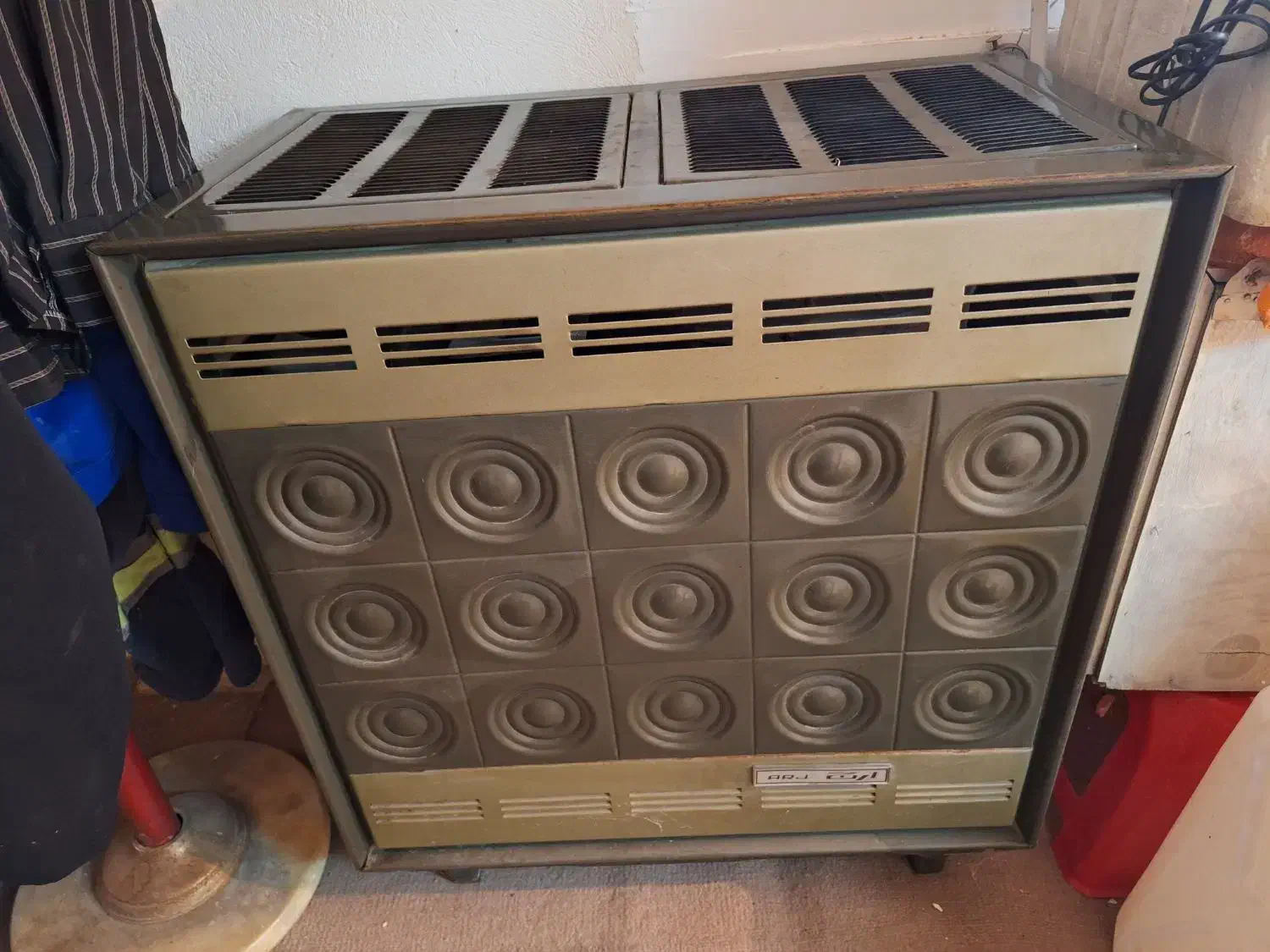 وسایل مورد نیاز هرخانه|بخاری، هیتر، شومینه|رستم‌آباد, |دیوار