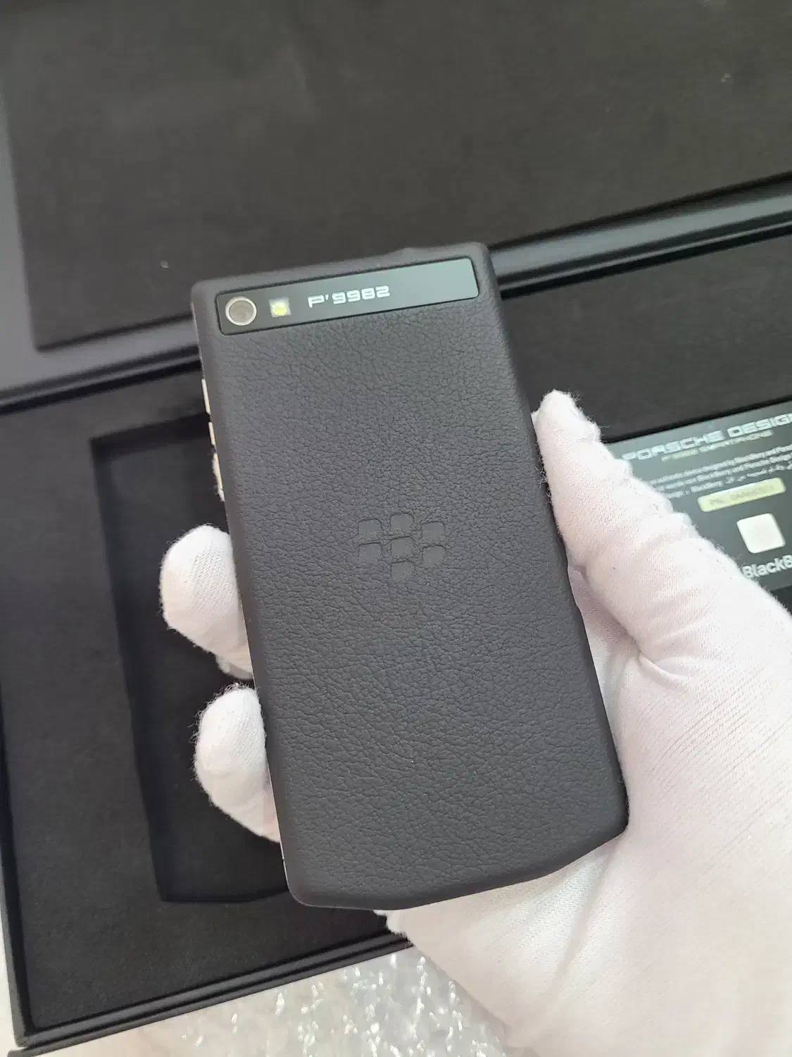 بلک‌بری Porsche Design P'9982 اکبند خاص و لاکچری|موبایل|تهران, میدان ولیعصر|دیوار