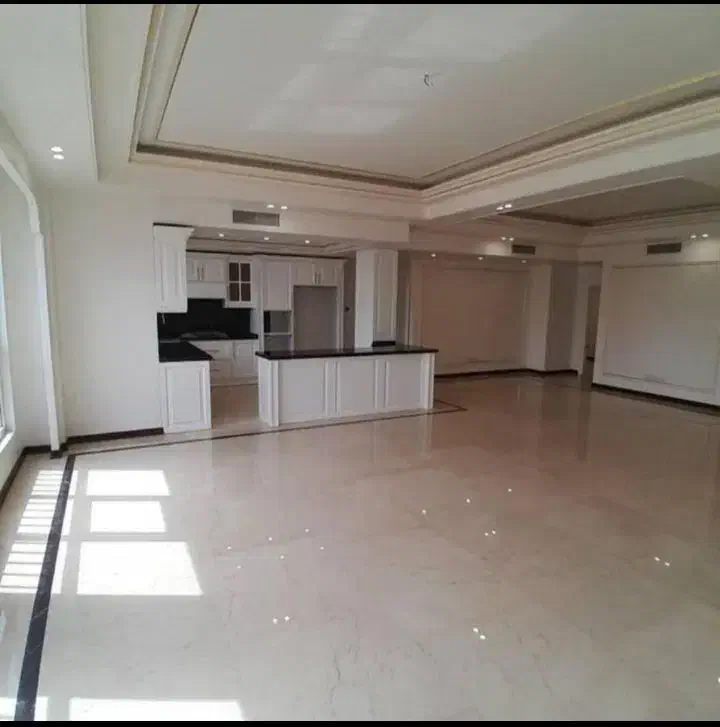 ۱۳۰متر ۳خواب تکواحد‌ لاله شرقی تخلیه