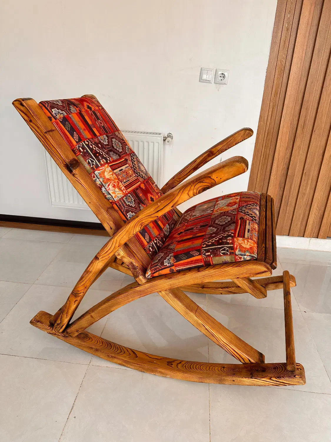 صندلی‌راک|صندلی و نیمکت|محمدیه-قزوین, |دیوار