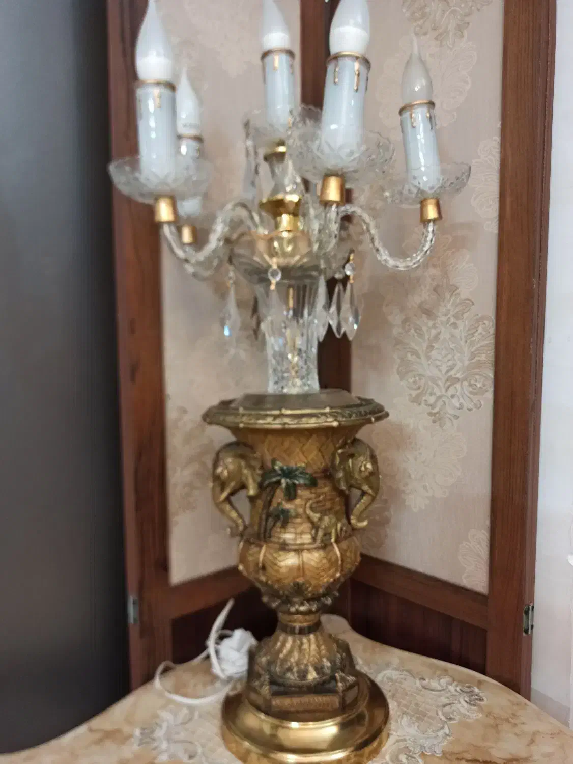 آباژور|چراغ خواب و آباژور|گلبهار, شهر جدید گلبهار|دیوار