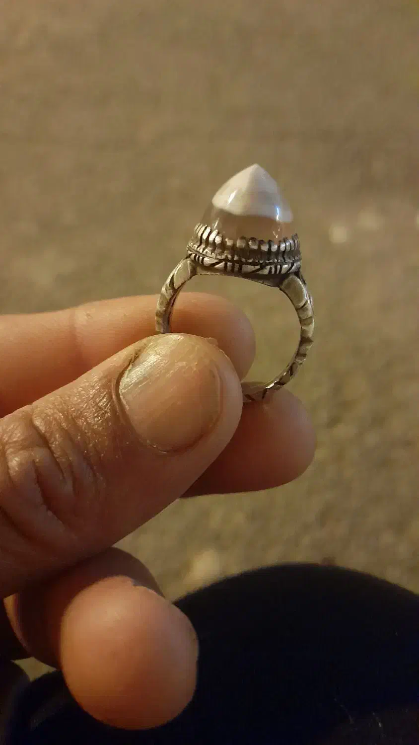 انگشت نقر|جواهرات|فرمهین, |دیوار