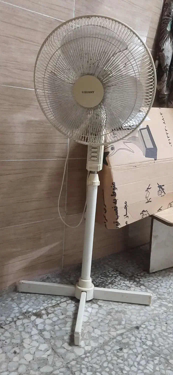 پنکه ایستاده مارک ثانی|پنکه و تصفیه‌کنندهٔ هوا|رشت, استقامت ۲|دیوار