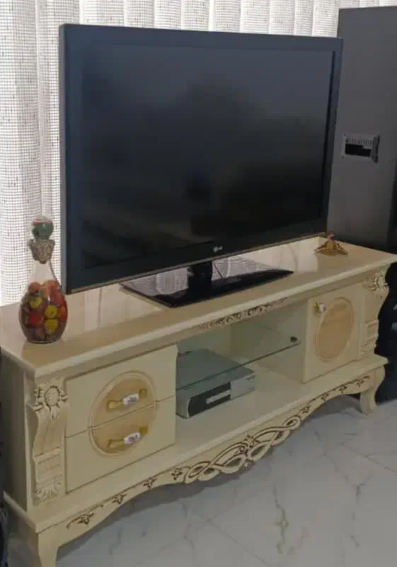 میز تی وی|میز تلویزیون|قره ضیاالدین, |دیوار