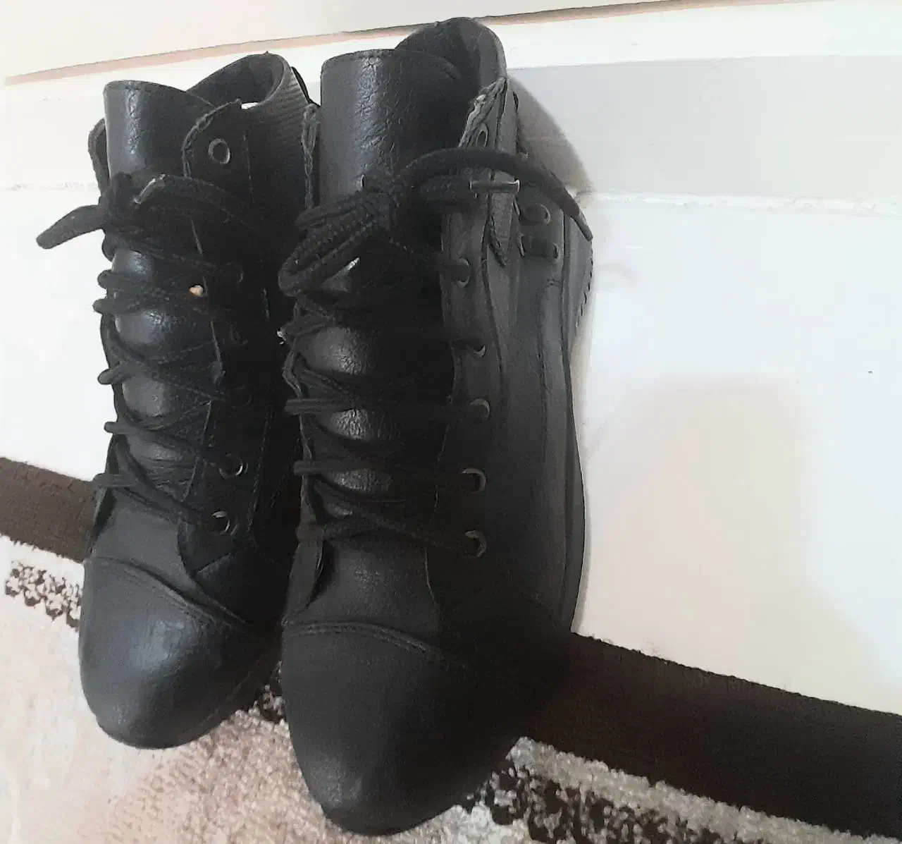 کفش چرم اصلی نیم بوت درحد نودخترونه وپسرونه|کیف، کفش، کمربند|شهریار, شهریار|دیوار