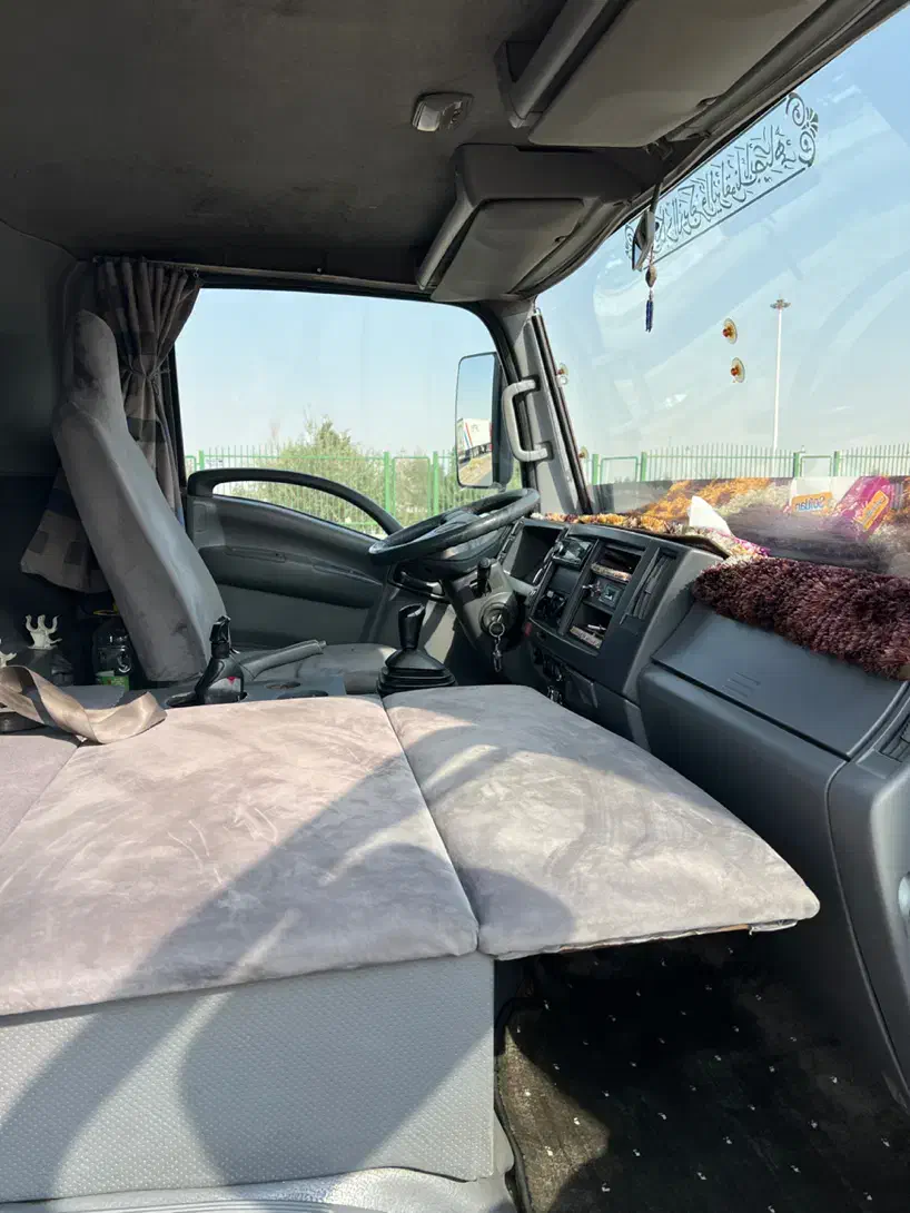 ایسوزو ۶ تن پی ۷۰۰|خودرو سنگین|یزد, |دیوار