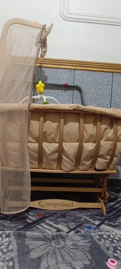 تخت کودک|تخت و صندلی بچه|ایرانشهر, |دیوار