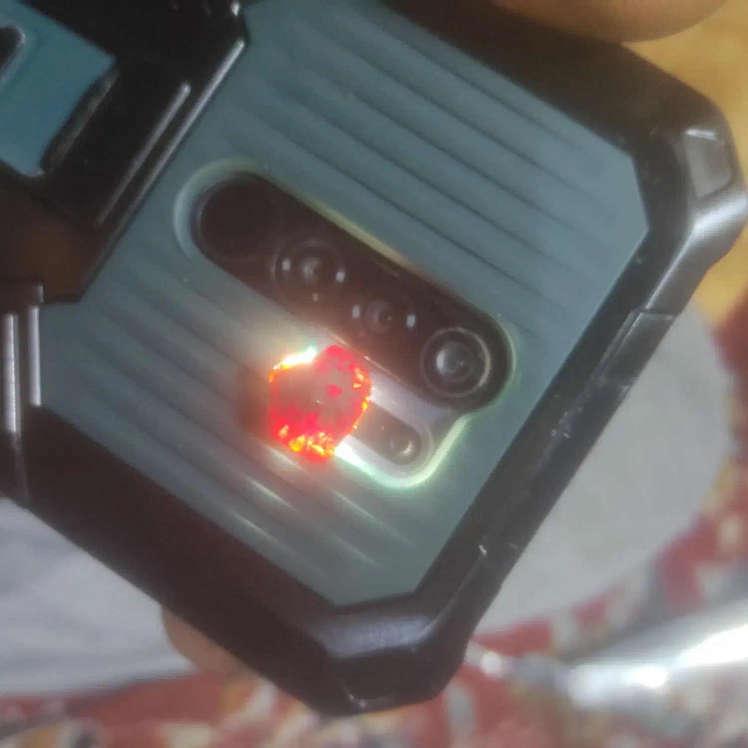 سنگ های قیمتی|کلکسیون اشیاء عتیقه|اندیشه, اندیشه فاز ۱|دیوار