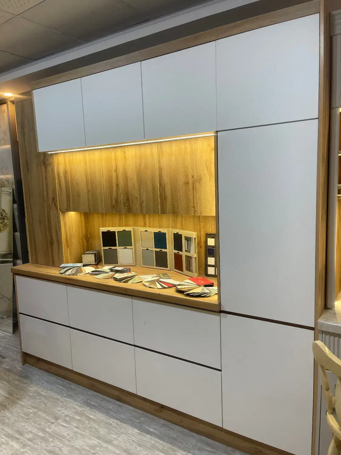 کابینت کار ماهر آشنا به مونتاژ|استخدام صنعتی، فنی، مهندسی|تهران, جی|دیوار