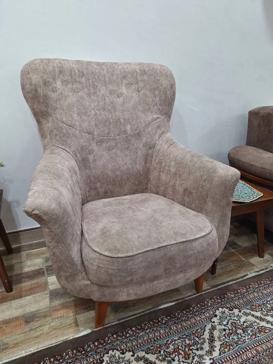 مبل نیم ست|مبلمان خانگی و میز عسلی|نظرآباد, نظرآباد|دیوار