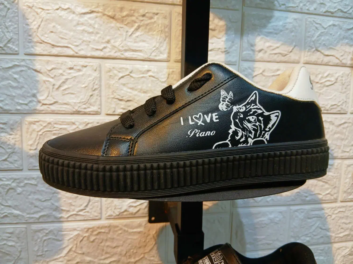 کفش اسپرت ۳۷ تا ۴۰ فقط ۲۹۰ تومان|کیف، کفش، کمربند|جهرم, |دیوار