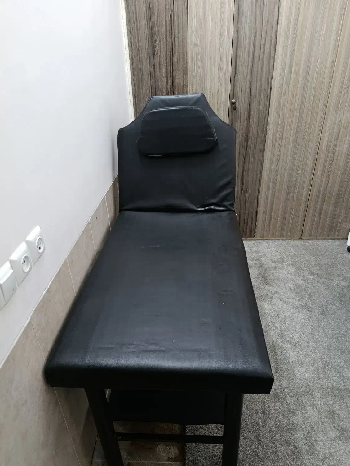 تخت فیشیال و مژه|آرایشگاه و سالنهای زیبایی|تفت, |دیوار