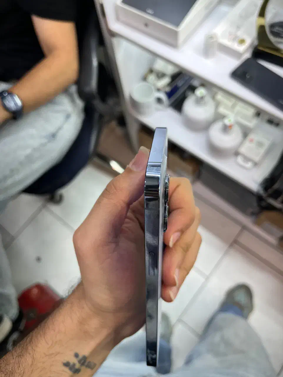 13 Pro Max  ZAA مثل نو و بدون خط و خش|موبایل|کرج, کوی امامیه|دیوار