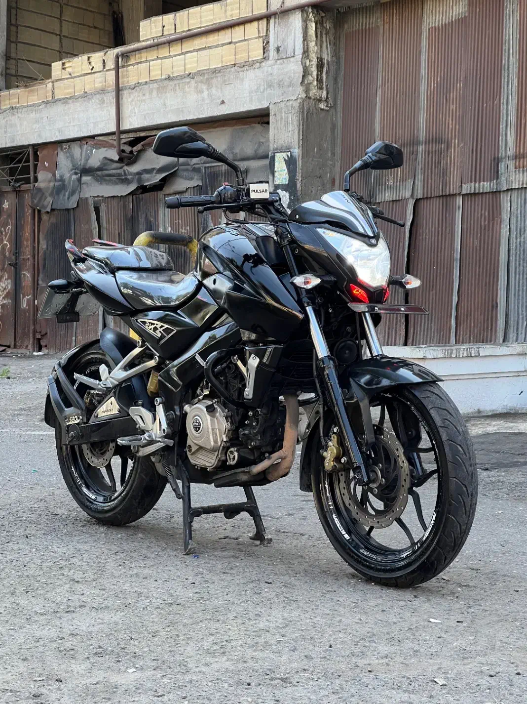 Ns200|موتورسیکلت|رشت, یخسازی|دیوار