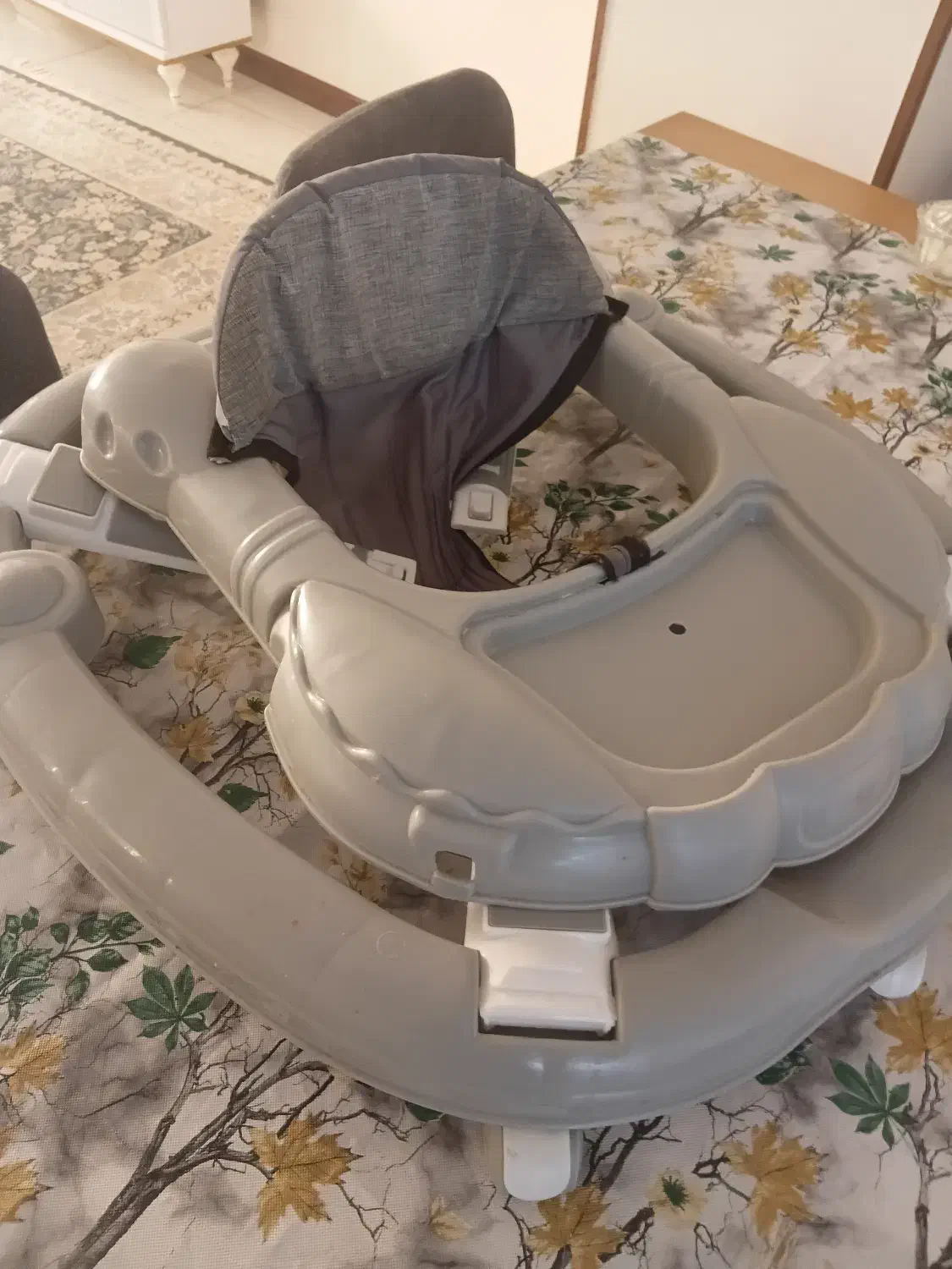 روروئک تاشو|اسباب و اثاث بچه|رباطکریم, رباطکریم|دیوار