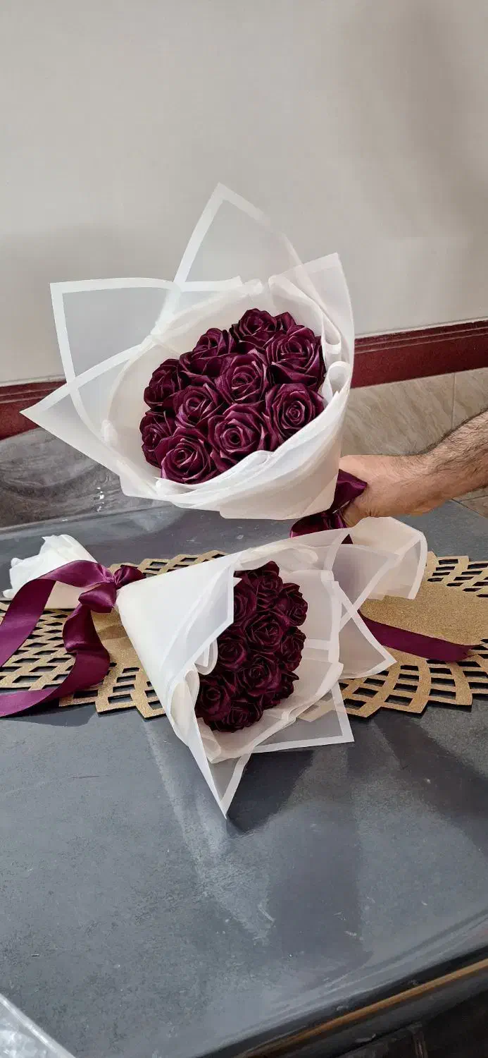 دسته گل مصنوعی‌ربانی(روبانی)یلدا،روز پدر،ولنتاین|گل مصنوعی|یزد, |دیوار