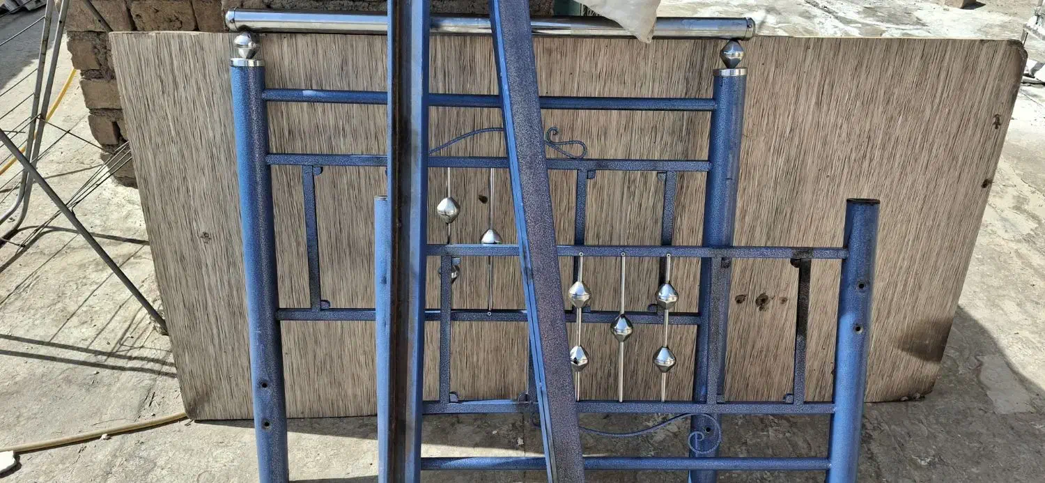 تخت خواب و تشک|تخت و سرویس خواب|قم, جوی شور|دیوار