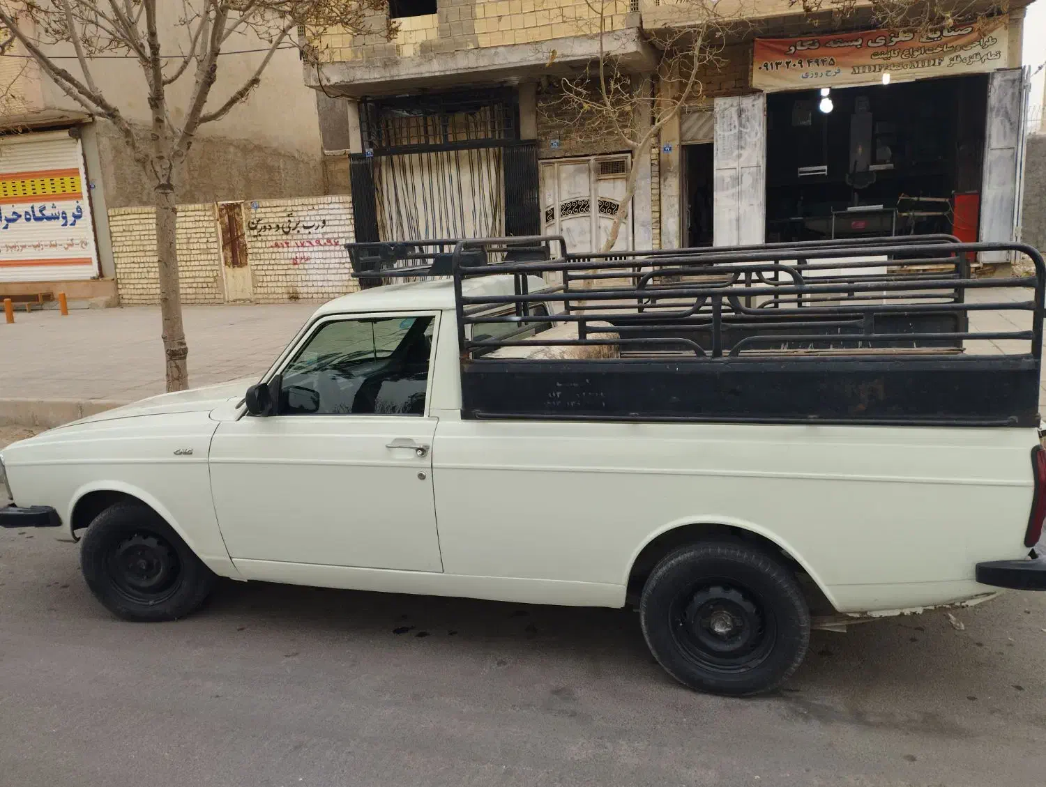 وانت پیکان|خودرو سواری و وانت|برخوار, |دیوار