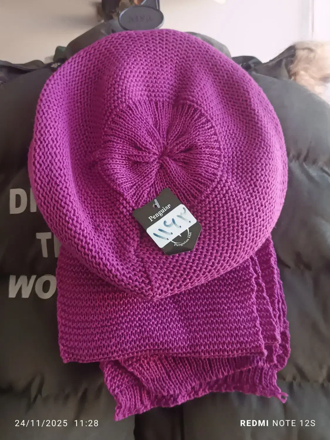 کلاه شال گردن گوشگیر|لباس|فردوس (خراسان), |دیوار