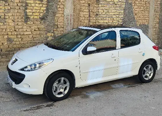 پژو 207 پاناروما سقف شیشه ای مدل 1403 صفر|خودرو سواری و وانت|شیراز, محراب|دیوار