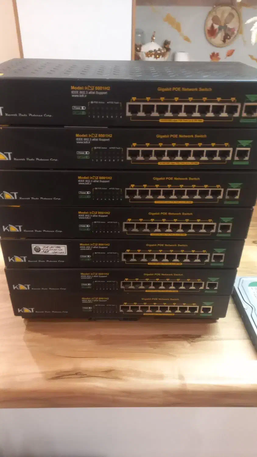 سویچ شبکه ۸پورت POE فول پورت گیگ با آپ گیگ سوئیچ|مودم و تجهیزات شبکه|تهران, علی‌آباد|دیوار