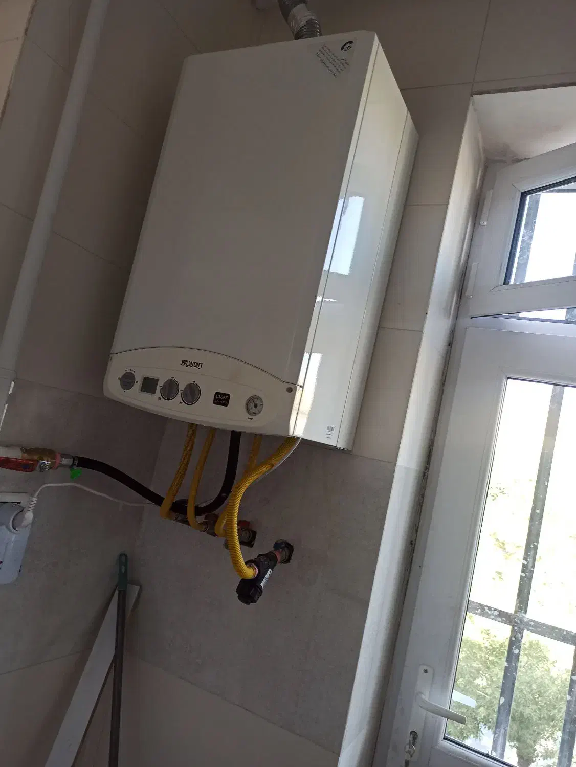 تعمیر و نصب انواع پکیج و آبگرمکن دیواری|خدمات پیشه و مهارت|پیرانشهر, |دیوار