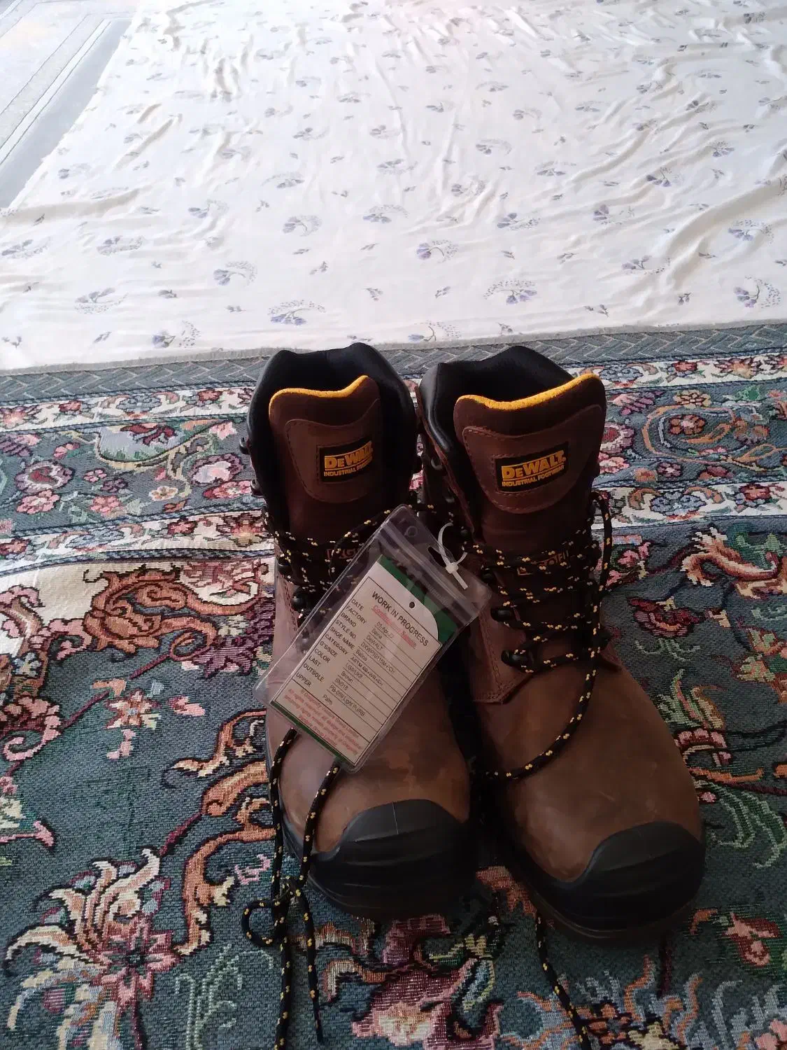 کفش خارجی|کیف، کفش، کمربند|ساوه, |دیوار