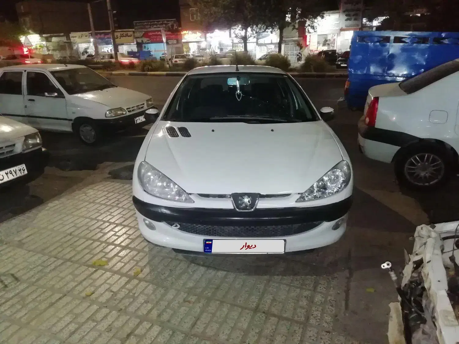 206v۸مدل 90|خودرو سواری و وانت|تربتحیدریه, میدان مرکزی|دیوار