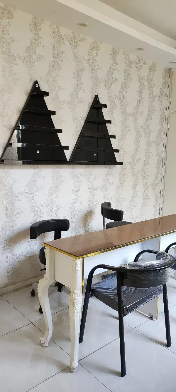 اجاره میز ناخن ۱۱۰۰|اجارهٔ کوتاه‌مدت دفتر کار و فضای آموزشی|قدس, شهر‌قدس|دیوار