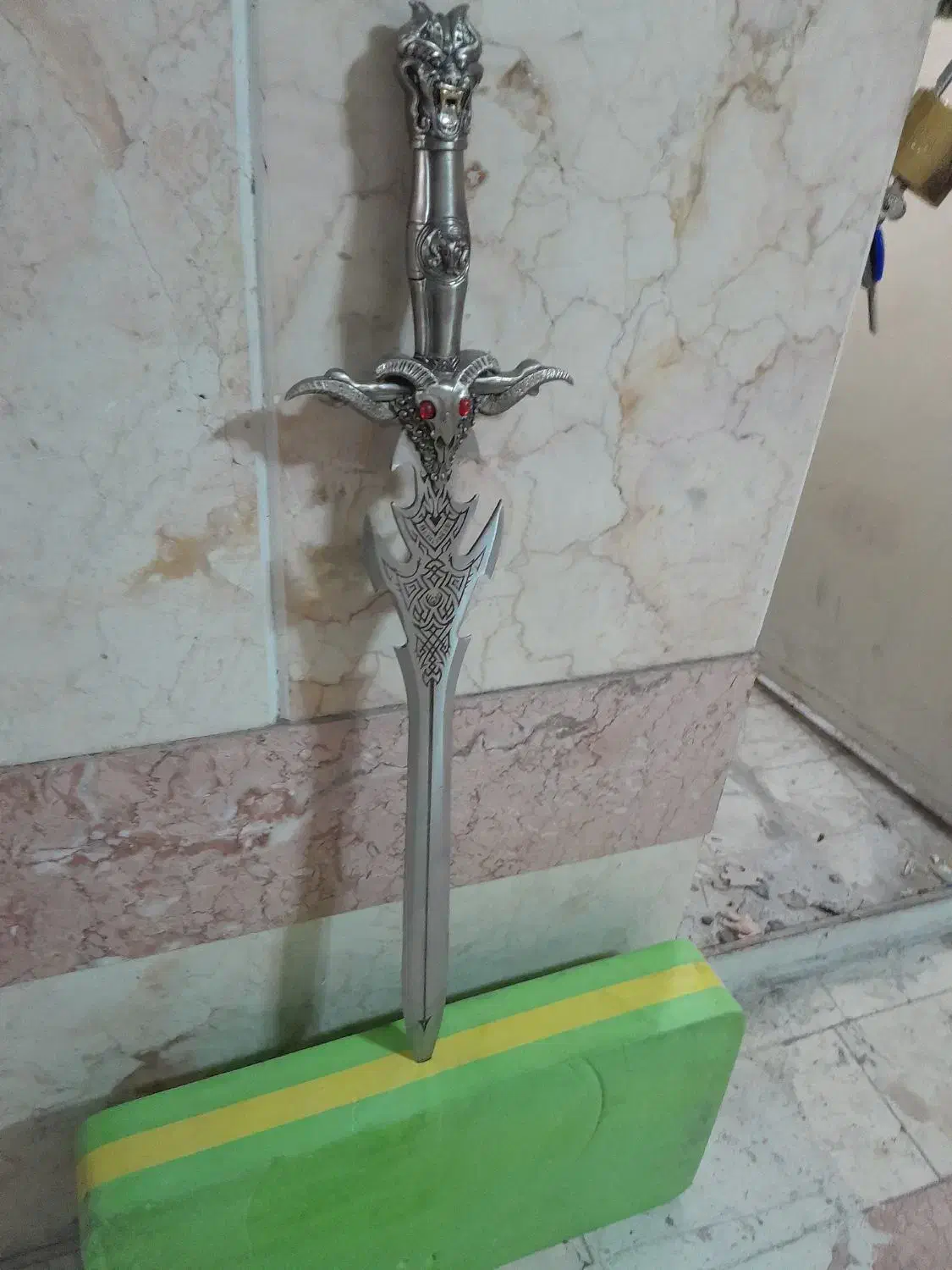 شمشیر ژاپنی تزینی باسنگ یاقوت|کلکسیون اشیاء عتیقه|تهران, اوقاف|دیوار